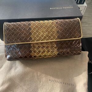 Authentic Vintage Bottega Veneta Clutch in gold & bronze